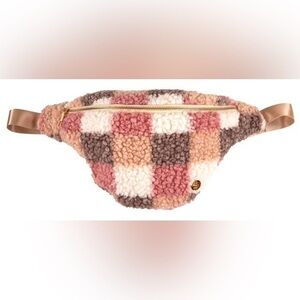 NWT NWT Simply Southern Large Sherpa Checkered Fanny Pack